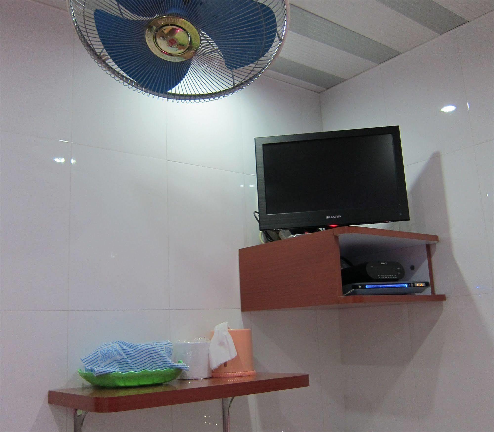 Guangdong Guest House Hong Kong Exterior photo